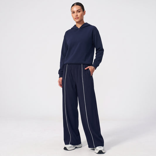 UV-Resistant Yoga Pants for Women with Contrast Stripe Detail and Side Pockets