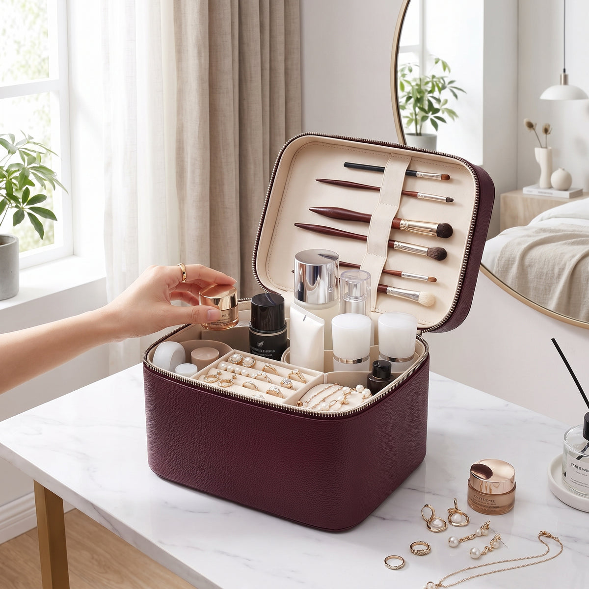Double-Layer PU Makeup and Skincare Storage Box with Zipper