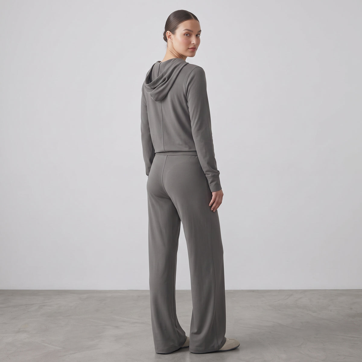 Wide Leg Yoga Pants for Women with Drawstring Waist, Loose Fit for Training and Pilates