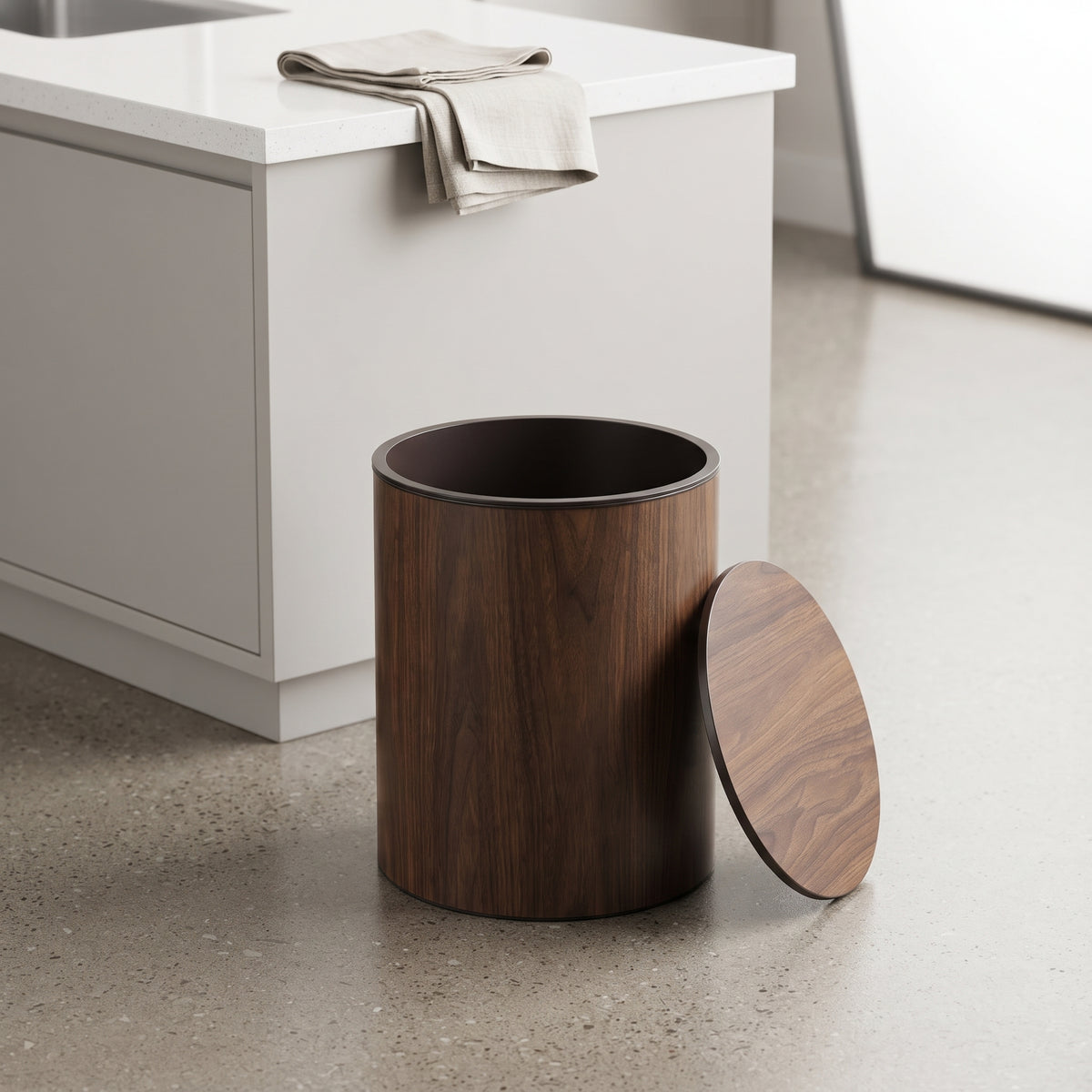 Vintage Trash Can – Wood Grain Leather Paper Basket
