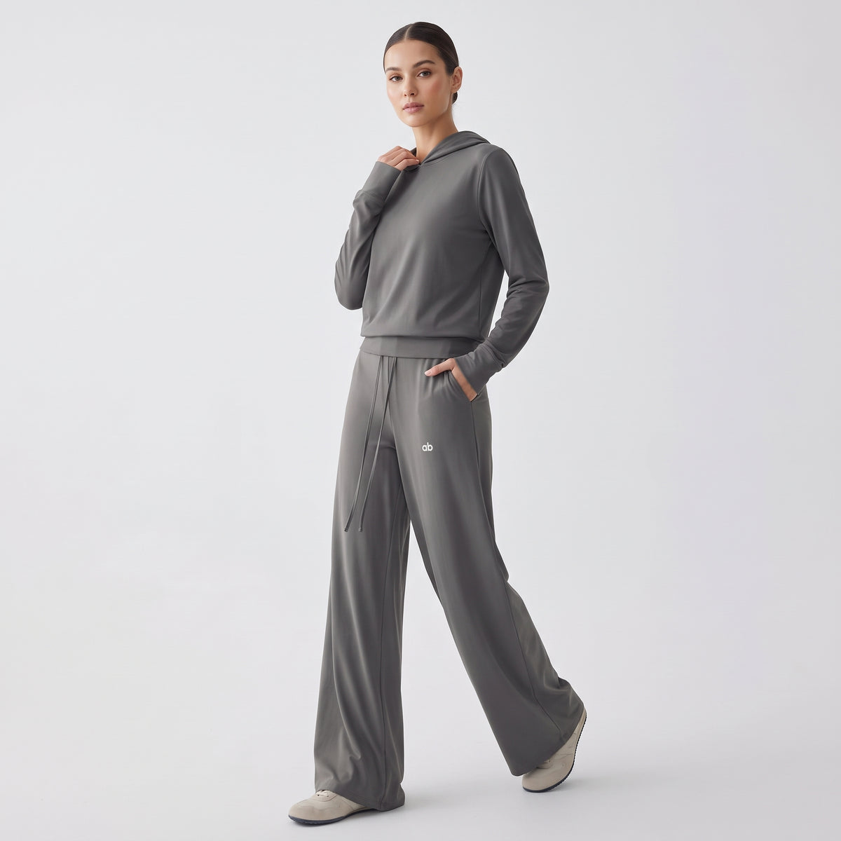 Wide Leg Yoga Pants for Women with Drawstring Waist, Loose Fit for Training and Pilates