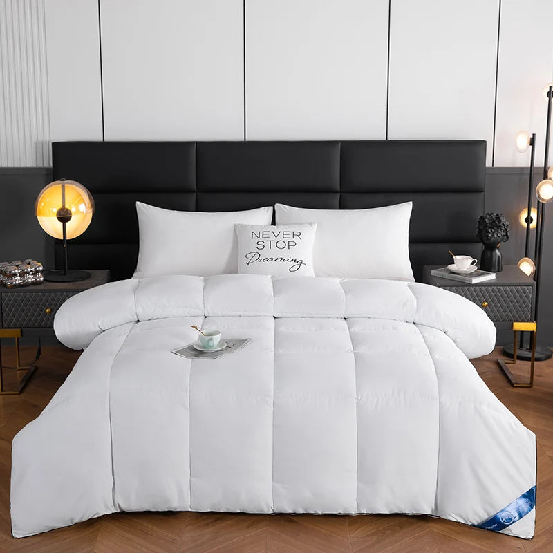 Hotel Style Comforter – Lightweight Fluffy Winter Quilt