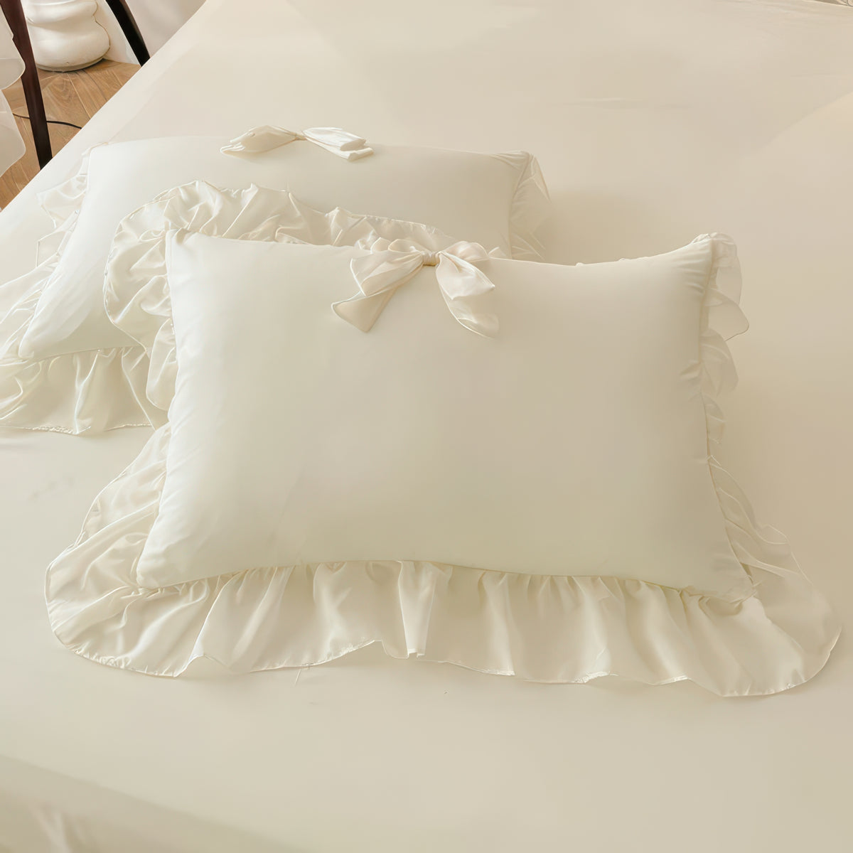 Ruffle Duvet Cover Set – 3pcs White Bedding for Guest Room